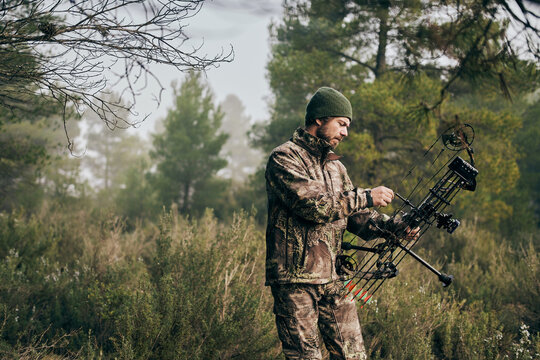 Imágenes de Hunter: descubre bancos de fotos ilustraciones vectores y