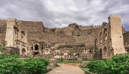 Obraz premium Golkonda is an ancient Indian fortress in the city of Hyderabad in the state of Telangana