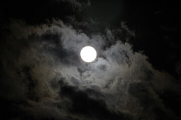 Naklejka na ściany i meble full moon with clouds