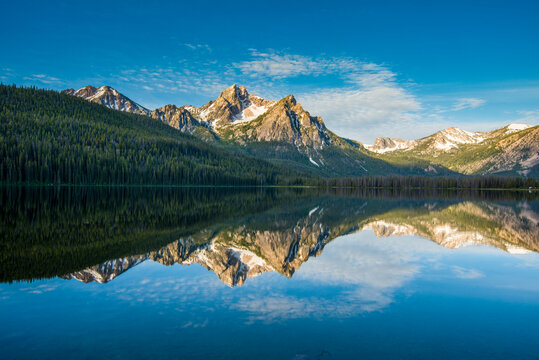 Scenic view of Redfish Lake and Sawtooth Range in Sawtooth National Recreation Area