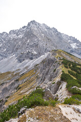 Fototapeta na wymiar majestetic mountain wörner in the bavarian alps with hikers