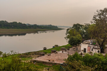 Fototapeta na wymiar An early morning view up the Yamuna river from the Taj Mahal complex in Agra, India