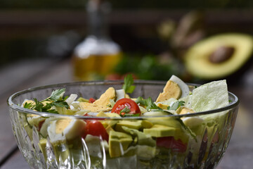 Salada com vegetais frescos 