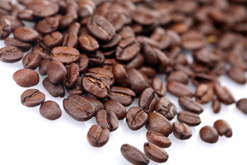 Rosted coffee grains on white backgorund