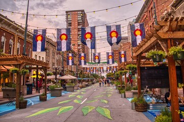 Larimer Square after the Covid Shutdown was lifted - obrazy, fototapety, plakaty