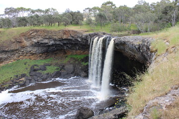 Obraz premium waterfall in the forest