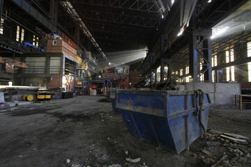 Iron and steel products produced at high temperatures, a large factory