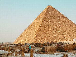 pyramids of giza