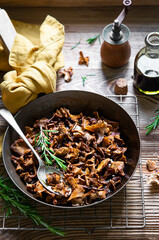 Vegetarian fried chanterelle in bowl