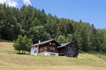 Fototapeta na wymiar Cabin in Switzerland