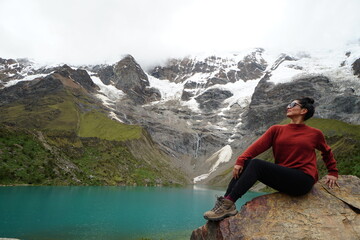 Naklejka premium peru, laguna humantay, mountains, tourism, lake, landscape, snow, cusco, cuzco, dancer, red