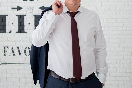 the groom is going to get dressed for the wedding in the morning