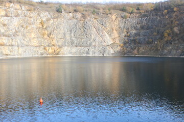 Steinbruch. Steinbruchsee.