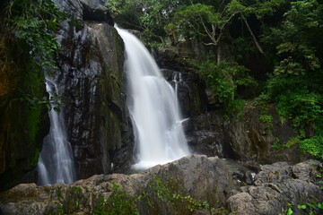 Fototapeta na wymiar Pullaveli Falls in Dindigul, Tamilnadu