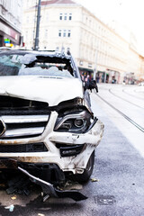 Traffic accident in the city area. Burned out car. Ausgebranntes Auto. Verkehrsunfall im Stadtgebiet.