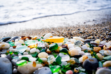 Obraz premium Colorful sea glass found on the coast
