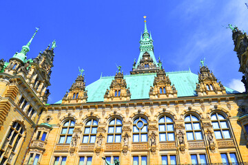 Fototapeta na wymiar Inner courtyard of the city hall in Hamburg (Rathaus) in sunny summer day. Germany, Europe.