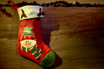 fondos navideños con muñecos de papa noel, reno, muñeco de nieve, feliz navidad