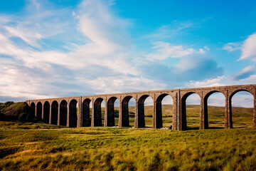 Fototapeta na wymiar viaduct in the countryside
