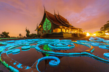 Obraz premium Wat Sirindhorn Wararam - Ubon Ratchathani, Thailand