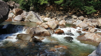 한국의  계곡 -  휴식이 있는 여름  휴가