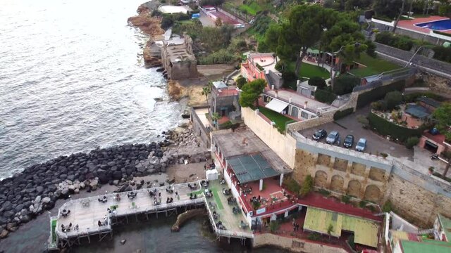 Napoli, piccolo porto di Marechiaro a Posillipo con la famosa finestrella