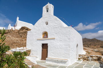 Fototapeta na wymiar View of the Saint Eleftherios Church, Ios, Greece.
