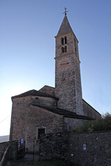 Fototapeta na wymiar l'antica chiesa di San Mauro presso Baselga di Pinè