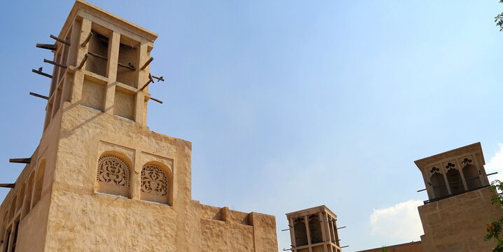 Wohngeb&auml;ude mit  Windt&uuml;rmen (Bagdire) im Heritage Village von Dubai