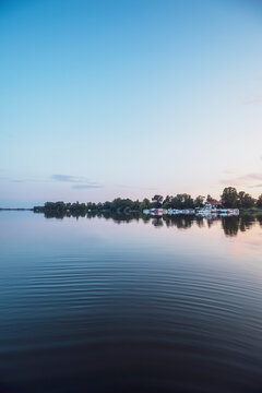 Idyllic view of dusk in lake
