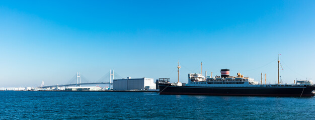 Obraz premium (神奈川県ｰ風景パノラマ)山下公園から望むベイブリッジ側風景２