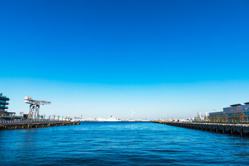 (神奈川県ｰ湾岸風景)公園から望む横浜港側風景１