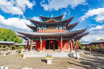 Mufu under the sun in Dayan Ancient Town, Lijiang, Yunnan, China