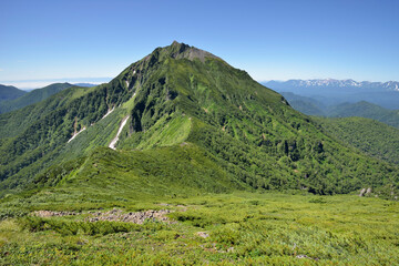 天狗岳から見たニペソツ山（北海道・ニペソツ山）
