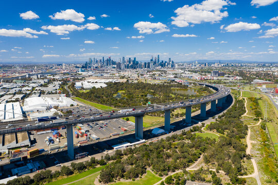 Aerial photo of highway connected to Melbourne CBD