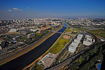 Vista aérea do rio Pinheiros. São Paulo. Brasil