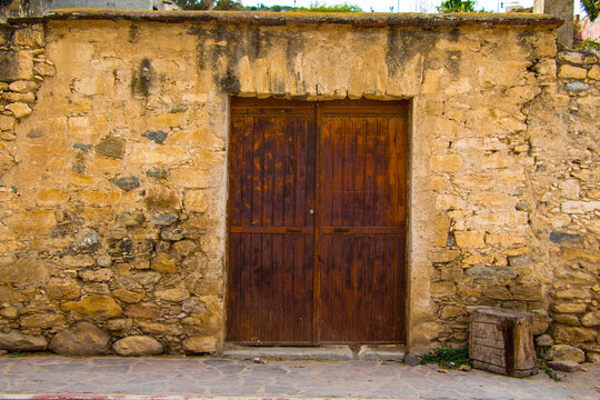 Fachada de una Casa de aproximadamente el siglo 17 en el pintoresco pueblo de Armadillo de los Infante en San Luis Potos&iacute;, cuna de la imprenta en el Estado