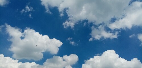 Obraz na płótnie Canvas sky and clouds