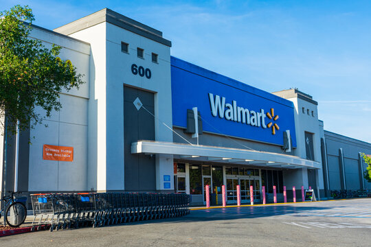 Walmart Store Facade And Entrance. Walmart Inc. Is An American Multinational Retail Corporation - Mountain View, California, USA - 2020