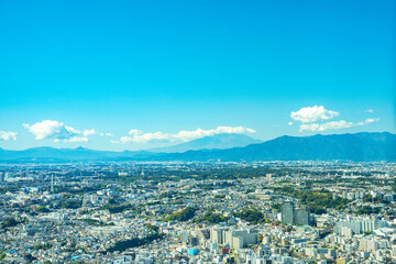 【横浜ランドマークタワーより】丹沢の山々、横浜市の街並み