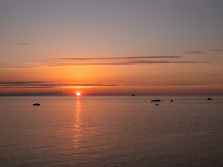 Fototapeta na wymiar beautiful sunset on the baltic sea