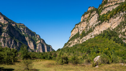 Fototapeta na wymiar landscape in the mountains, view of the mountains