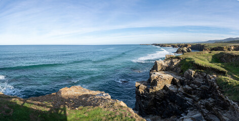 Fototapeta na wymiar view of the coast and beaches near Playa de Catedrales in Galicia