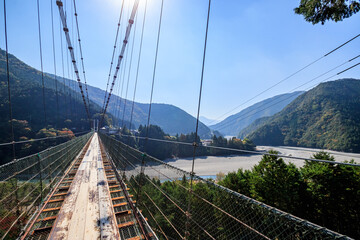 秋の谷瀬の吊り橋　奈良県十津川村　Autumn Tanise suspension bridge Nara-ken...
