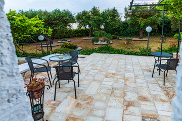 Obraz premium Olive trees and trulli of the Itria valley. Puglia