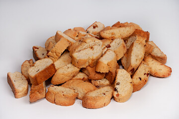 a bunch of crackers with raisins 