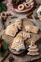 Decorated gingerbread Christmas cookies o