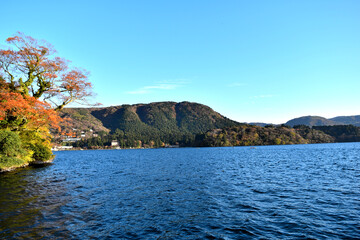 秋の箱根芦ノ湖