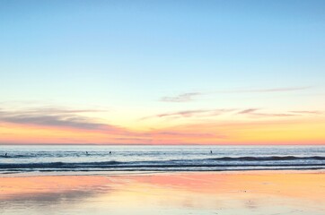 Naklejka na ściany i meble puesta de sol en la playa del palmar, Vejer de la frontera en Cádiz, Andalucía España.