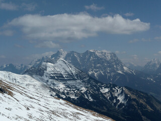 Naklejka premium Hiking tour Kohlbergspitze mountain in Tyrol, Austria